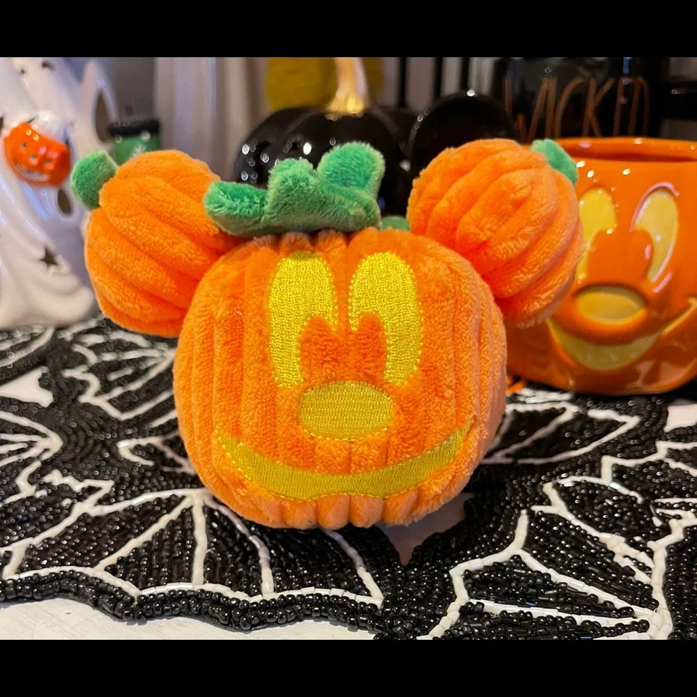 DISNEY HALLOWEEN MICKEY MOUSE PUMPKIN HEAD SMALL PLUSH JACK O LANTERN CAT TOY